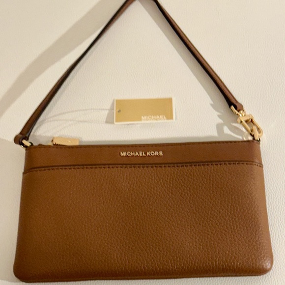 Michael Kors Jet Set Brown Leather Shoulder Baguette Bag • Gold Hardware • NWT - Picture 4 of 15